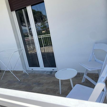 Zia Bi Bed And Breakfast Наполи Екстериор снимка