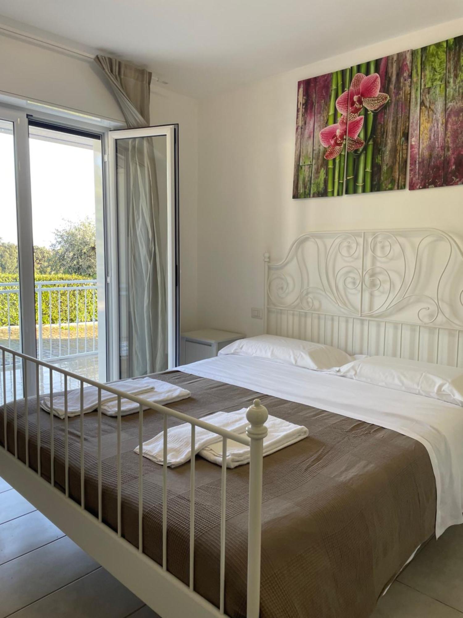 Zia Bi Bed And Breakfast Наполи Екстериор снимка